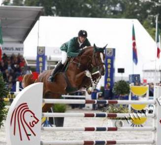 Smolders en BWP Elitehengst Emerald van ?t Ruytershof zilver GP Lanaken Smolders en BWP Elitehengst Emerald van ?t Ruytershof zilver GP Lanaken