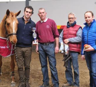 I Am Moerhoeve Star dochter wint vrijspringen in Wambeek I Am Moerhoeve Star dochter wint vrijspringen in Wambeek