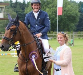 Dubbele winst voor Jasmijn van de Renthoeve in Lier Dubbele winst voor Jasmijn van de Renthoeve in Lier