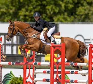 Laure Tijskens en BRper Navayo winnen BK ponys! Laure Tijskens en BRper Navayo winnen BK ponys!