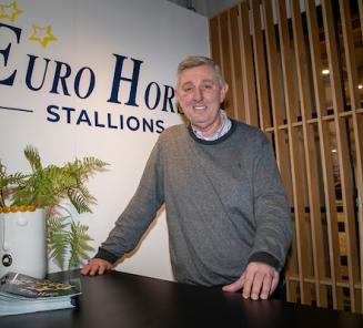 De beste wensen van … Axel Verlooy en Team Euro Horse De beste wensen van … Axel Verlooy en Team Euro Horse